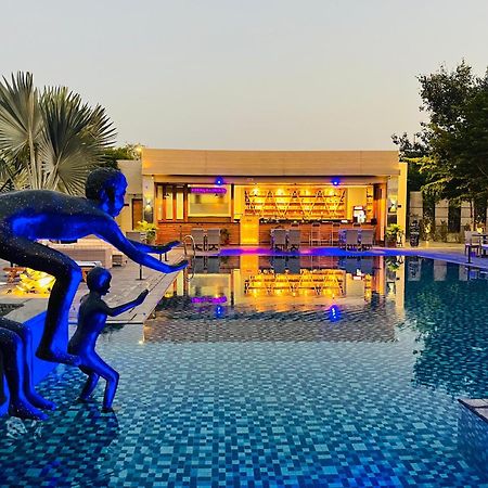 The Grand Arc Hotel & Convention Centre Shahjahanpur Ngoại thất bức ảnh