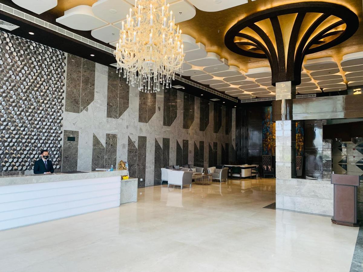The Grand Arc Hotel & Convention Centre Shahjahanpur Ngoại thất bức ảnh