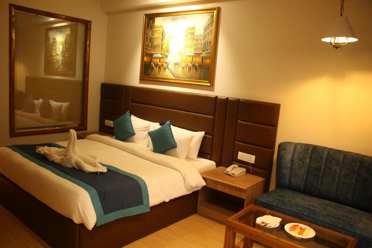 The Grand Arc Hotel & Convention Centre Shahjahanpur Ngoại thất bức ảnh