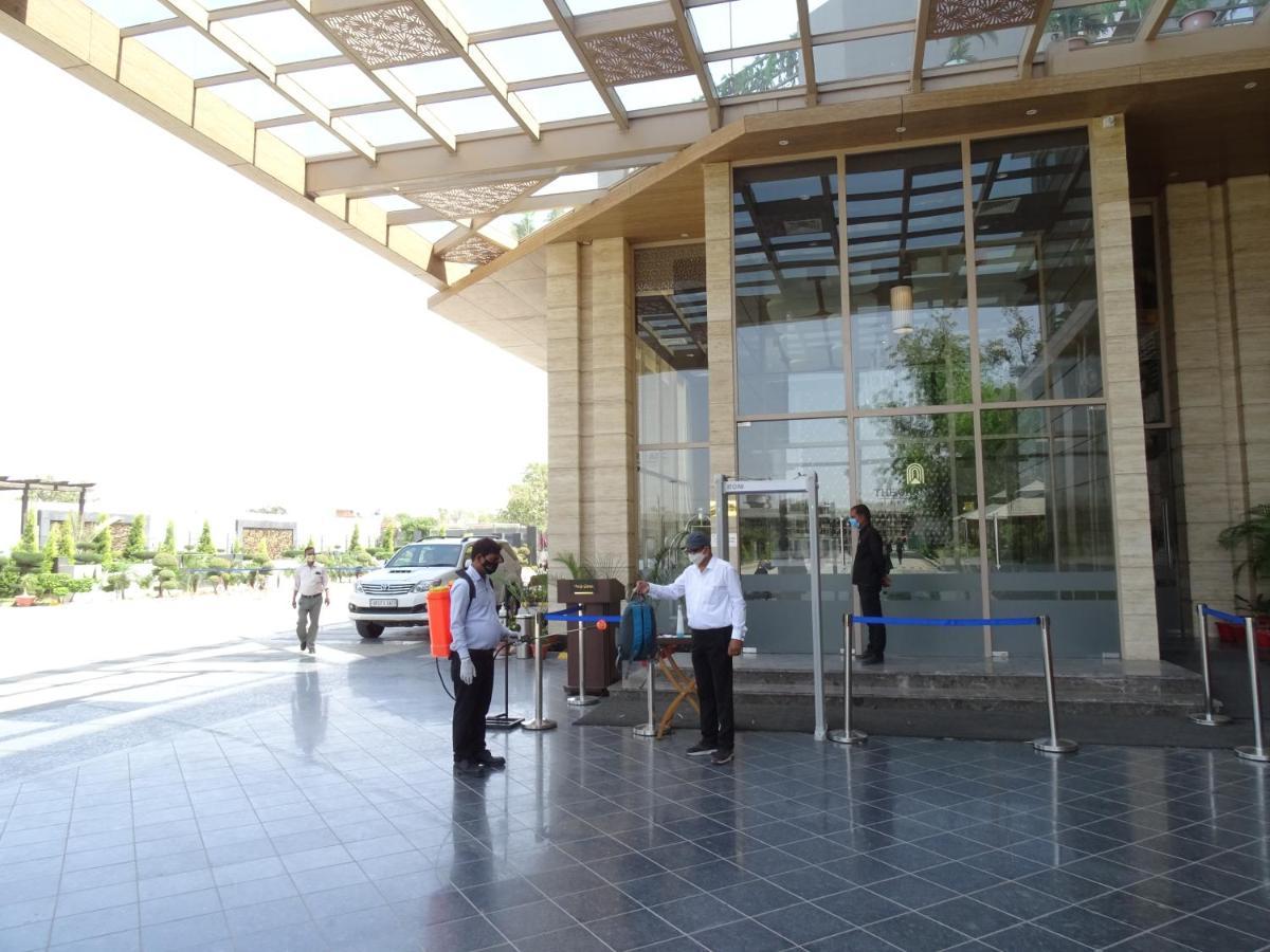 The Grand Arc Hotel & Convention Centre Shahjahanpur Ngoại thất bức ảnh