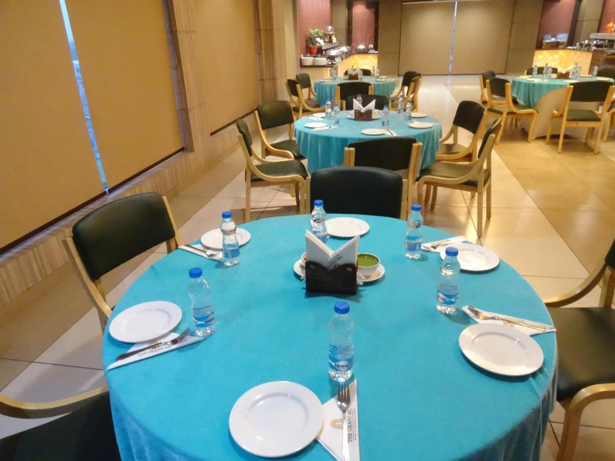 The Grand Arc Hotel & Convention Centre Shahjahanpur Ngoại thất bức ảnh