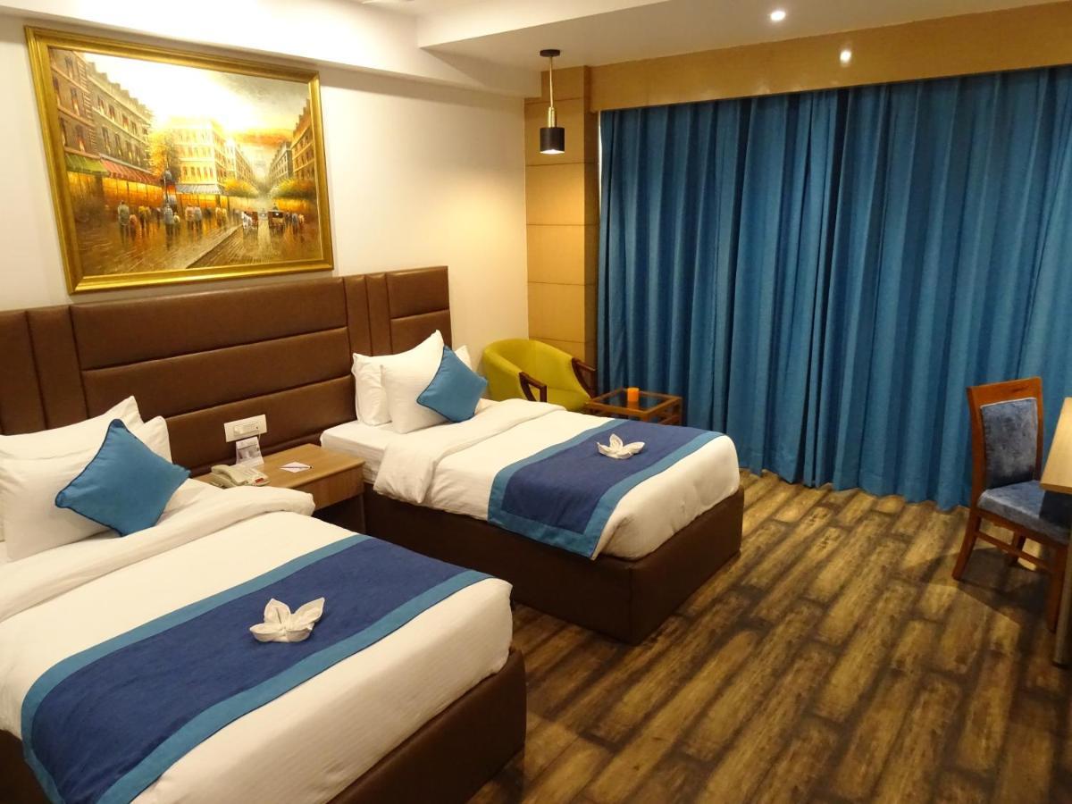The Grand Arc Hotel & Convention Centre Shahjahanpur Ngoại thất bức ảnh
