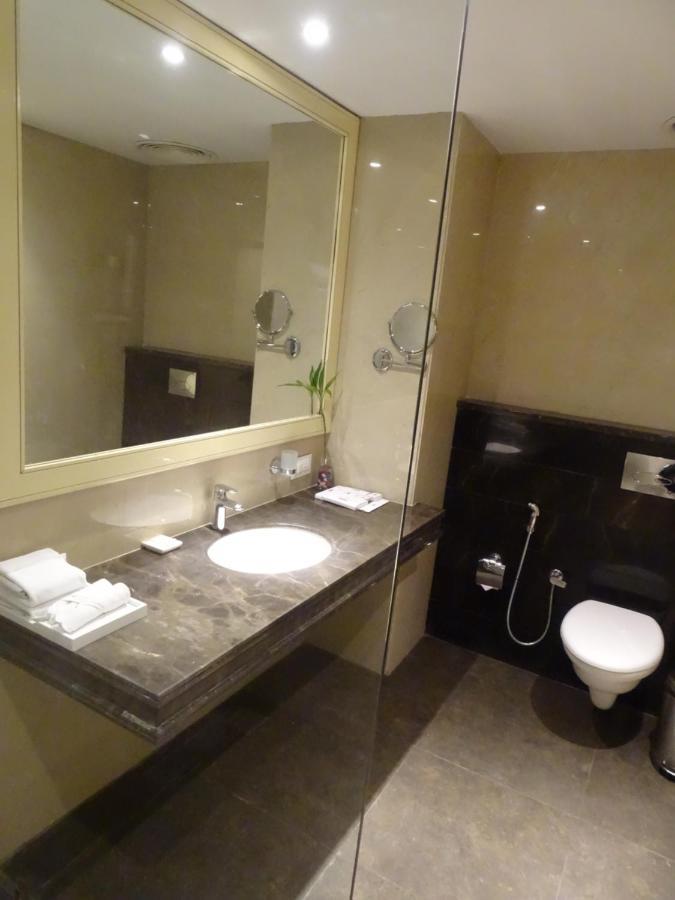 The Grand Arc Hotel & Convention Centre Shahjahanpur Ngoại thất bức ảnh
