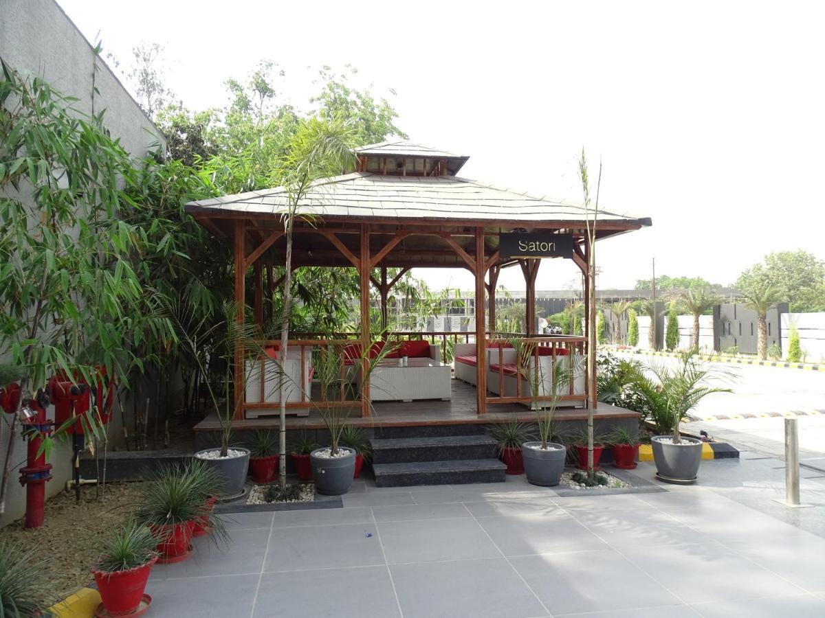 The Grand Arc Hotel & Convention Centre Shahjahanpur Ngoại thất bức ảnh