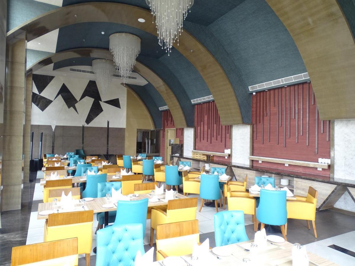 The Grand Arc Hotel & Convention Centre Shahjahanpur Ngoại thất bức ảnh